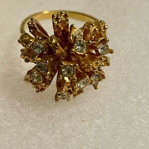 18K Gold Filled cocktail vintage Ring ladies size 9 Coral reef look